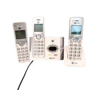 AT&T 3 Cordless Handset Phones 2 Charger Bases Silver Answer Machine EL52365